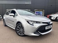 Usado Toyota Corolla Design 122 CV (89 kW) 2019 Plateado Familiar