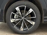 New MG HS SE 2025 Metallic  black pearl SUV