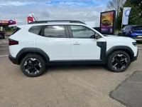 Used Dacia Duster Extreme 143 HP (105 kW) 2025 White SUV