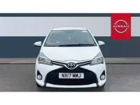 Used Toyota Yaris 99 HP (72 kW) 2017 White Hatchback