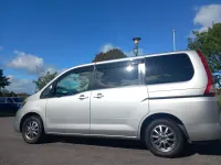 Used Nissan Serena 2010 Silver MPV