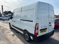 Used Vauxhall Movano 125 HP (91 kW) 2013 White MPV