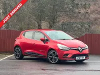 Used Renault Clio Dynamique 90 HP (66 kW) 2017 Red Hatchback