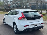 Used Volvo V40 SE Lux 2015 White Hatchback