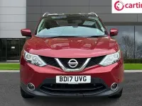 Used Nissan Qashqai N-Connecta 110 HP (80 kW) 2017 Red SUV
