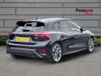 Used Ford Focus ST-Line 155 HP (114 kW) 2022 Agate black premium paint Hatchback
