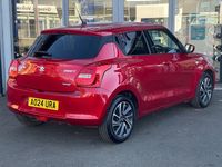 Begagnad Suzuki Swift SZ-L 82 HK (60 kW) 2024 Röd Halvkombi