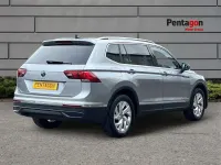 Usado VW Tiguan Life 147 HP (108 kW) 2023 Prateado SUV