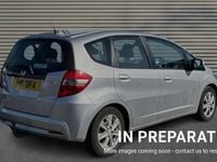Used Honda Jazz ES 100 HP (73 kW) 2011 Silver Hatchback