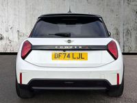 Begagnad Mini Cooper Exclusive 2024 Vit Halvkombi