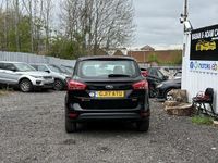 Używany Ford B-MAX Zetec 2017 Czarny Minivan