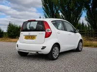 Used Suzuki Splash 67 HP (49 kW) 2014 White Hatchback