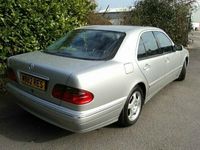 Begagnad Mercedes E200 Classic 2000 Sedan