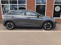 Begagnad MG MG4 EV SE 319 kW (435 HK) 2023 Grå Halvkombi