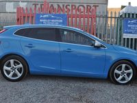 Used Volvo V40 R-Design 120 HP (88 kW) 2016 Blue Hatchback