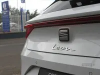 Used Seat Leon SE Dynamic 110 HP (80 kW) 2021 White Hatchback