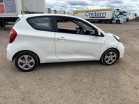 Used Kia Picanto 68 HP (50 kW) 2013 White Hatchback