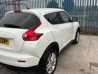Usado Nissan Juke Acenta 115 HP (84 kW) 2010 Branco SUV