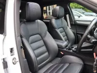 Used Porsche Macan 265 HP (194 kW) 2022 White SUV