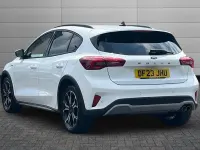 Used Ford Focus Active X 123 HP (90 kW) 2023 White Hatchback