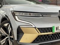 Begagnad Renault Megane E-Tech Iconic 160 kW (218 HK) 2023 Halvkombi