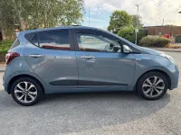 Used Hyundai i10 Premium SE 2018 Blue Hatchback