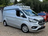 Begagnad Ford Transit Custom Limited 130 HK (95 kW) 2022 Silver Van