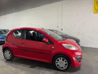 Używany Peugeot 107 Active 2013 Czerwony Hatchback