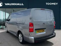 Usado Vauxhall Vivaro Elite 98 kW (134 CV) 2022 Gris Monovolumen