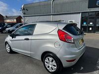 Used Ford Fiesta 94 HP (69 kW) 2016 Silver Van