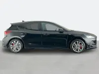 Begagnad Ford Focus ST-Line 125 HK (91 kW) 2023 Svart Halvkombi