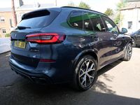 Begagnad BMW X5 M Sport 2020 Grå SUV