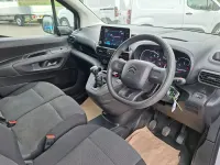 Used Citroën Berlingo 100 HP (73 kW) 2023 White MPV
