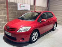 Usado Toyota Auris 2010 Vermelho Citadino