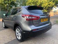 Used Nissan Qashqai Acenta 115 HP (84 kW) 2017 Grey SUV