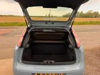 Usado Fiat Punto Easy Plus 69 HP (50 kW) 2015 Azul Citadino