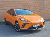 Used MG MG4 EV Trophy 149 kW (203 HP) 2023 Orange Hatchback