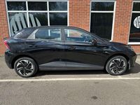 Begagnad MG MG4 EV SE 319 kW (435 HK) 2023 Svart Halvkombi