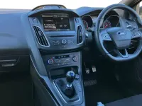 Begagnad Ford Focus RS 350 HK (257 kW) 2016 Svart Halvkombi