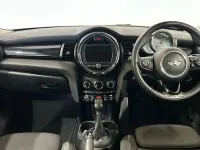 Used Mini Cooper Hatch 134 HP (98 kW) 2018 Red Hatchback