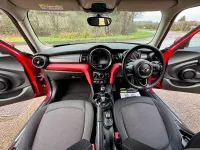Usado Mini Cooper Hatch 136 HP (100 kW) 2015 Vermelho Citadino