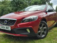 Used Volvo V40 2014 Red Hatchback