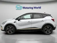 Begagnad Renault Captur Engineered 141 HK (103 kW) 2024 Grå SUV