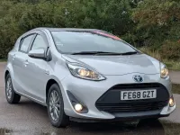 Used Toyota Corolla 100 HP (73 kW) 2024 Silver Hatchback