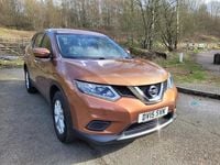 Used Nissan X-Trail Visia 130 HP (95 kW) 2015 Orange SUV