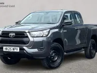 Used Toyota HiLux Active 204 HP (150 kW) 2025 Decuma grey Pickup