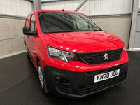 Used Peugeot Partner S 100 HP (73 kW) 2020 Red MPV