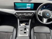 Begagnad BMW 330e M Sport 288 HK (211 kW) 2024 Blå