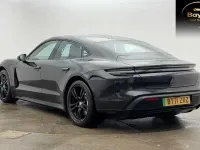 Begagnad Porsche Taycan 350 kW (476 HK) 2022 Svart Sedan
