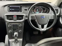 Begagnad Volvo V40 SE Lux 180 HK (132 kW) 2014 Halvkombi